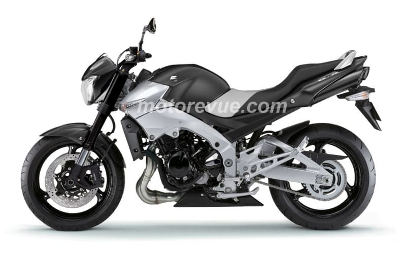 Suzuki GSR 750
