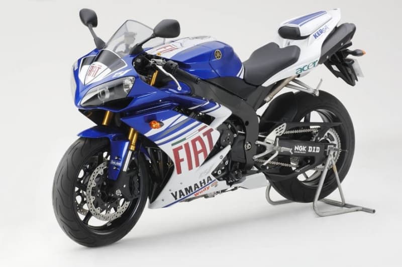 yamaha_m1_kit_per_r1_r6_01