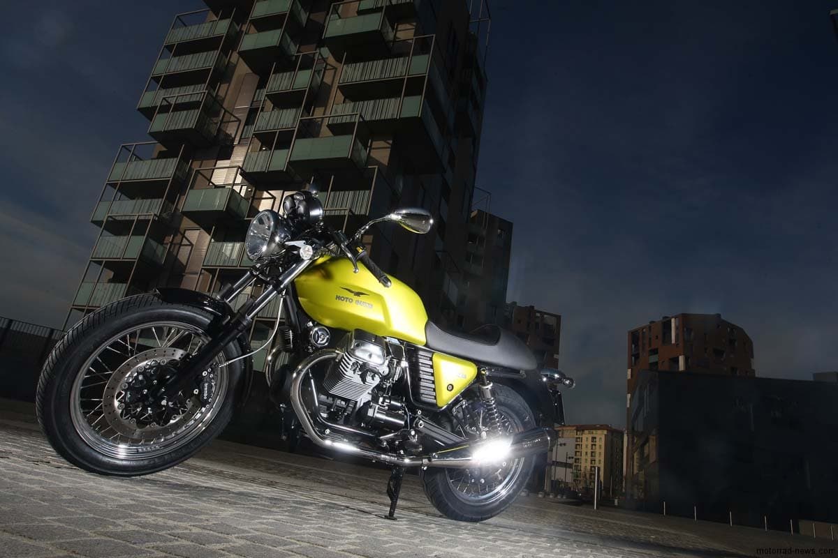 Moto Guzzi V7 Cafe Classic (2)