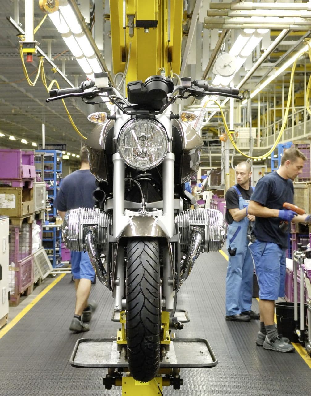 bmw-r-1200-r-40-jahre-berlin-3