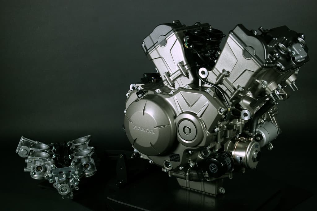 Honda VFR1200F – das V4 Herzstück