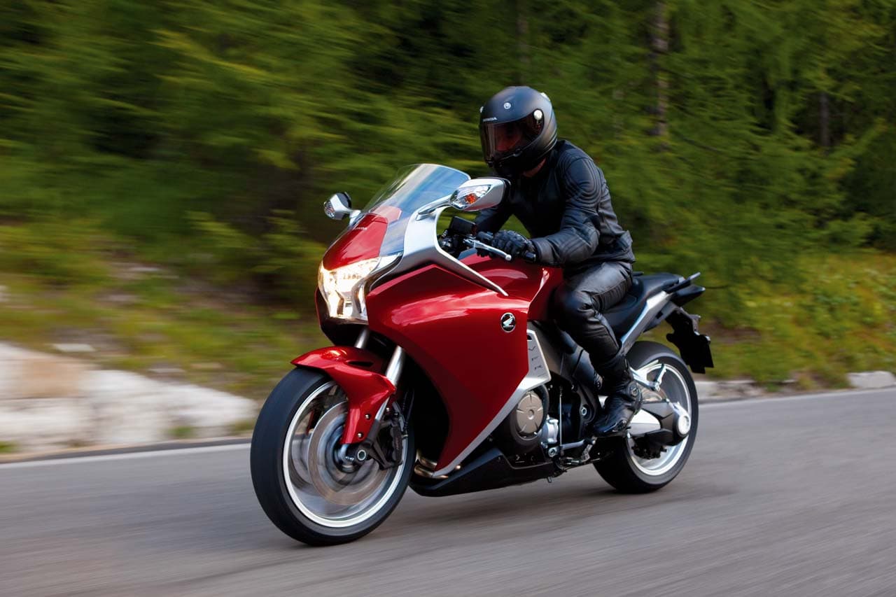 honda_vfr1200f_01