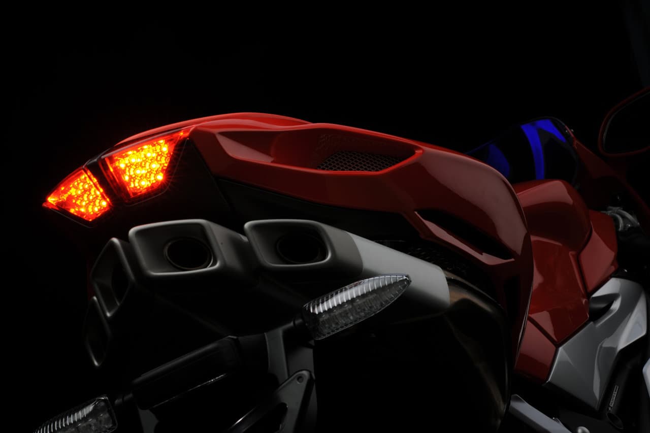 EICMA: MV Agusta F4 2010 mit 186 PS