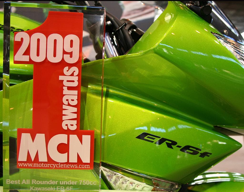 Kawasaki ER-6f gewinnt MCN Award