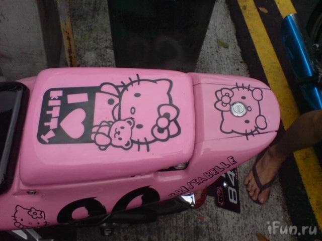 honda-vfr_hello_kitty_5
