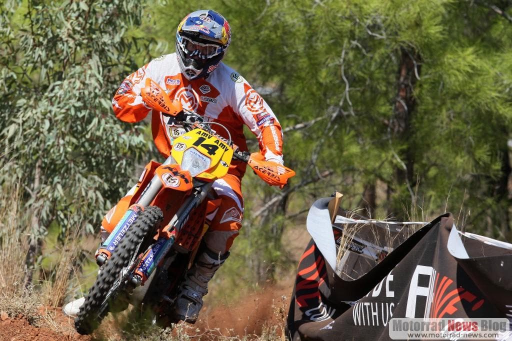 David_Knight_Action_1