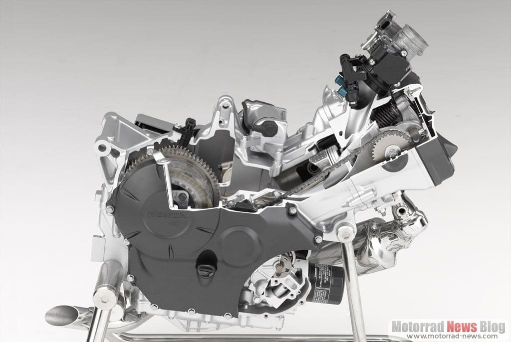 Honda 700cm3 Motor 2012 (2)