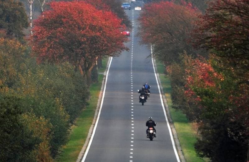 Motorrad im Herbst
