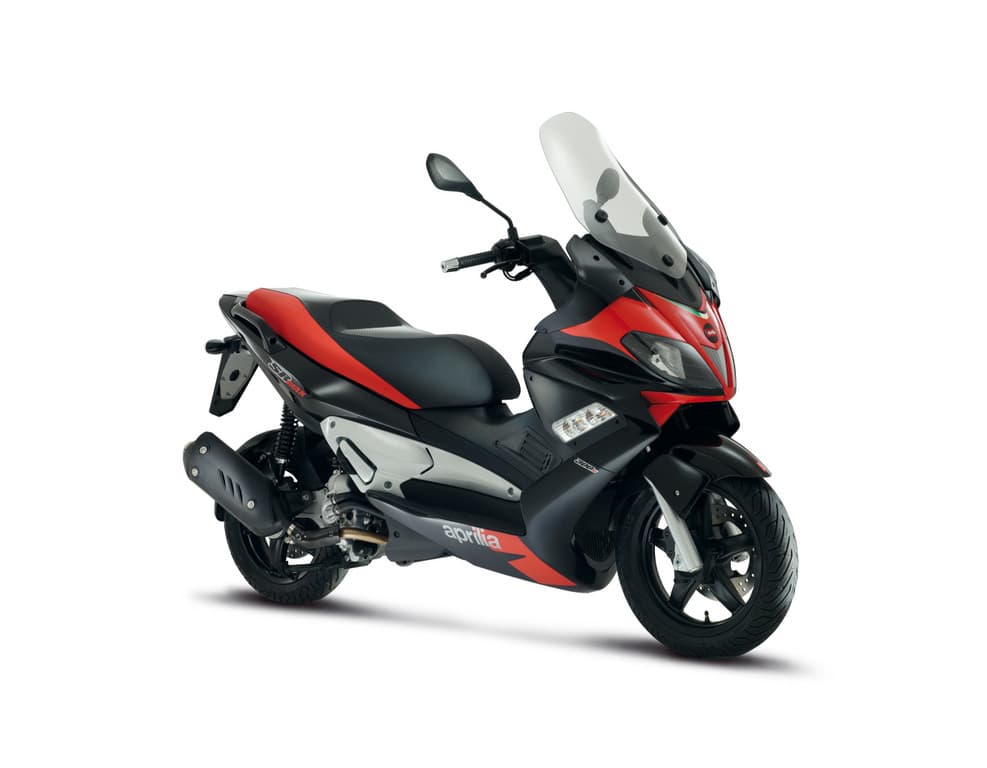 Aprilia SR Max 2012-1