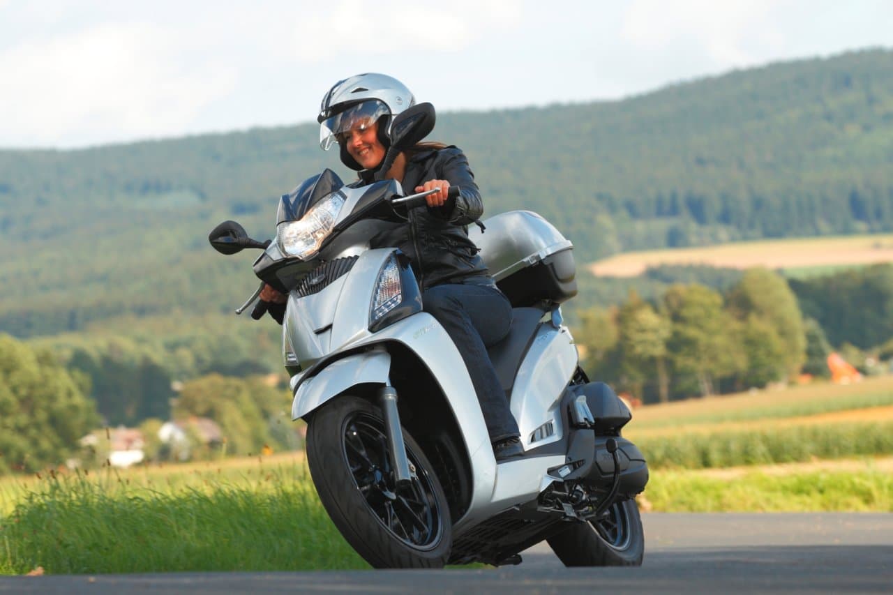 KYMCO People GT 125i (2)