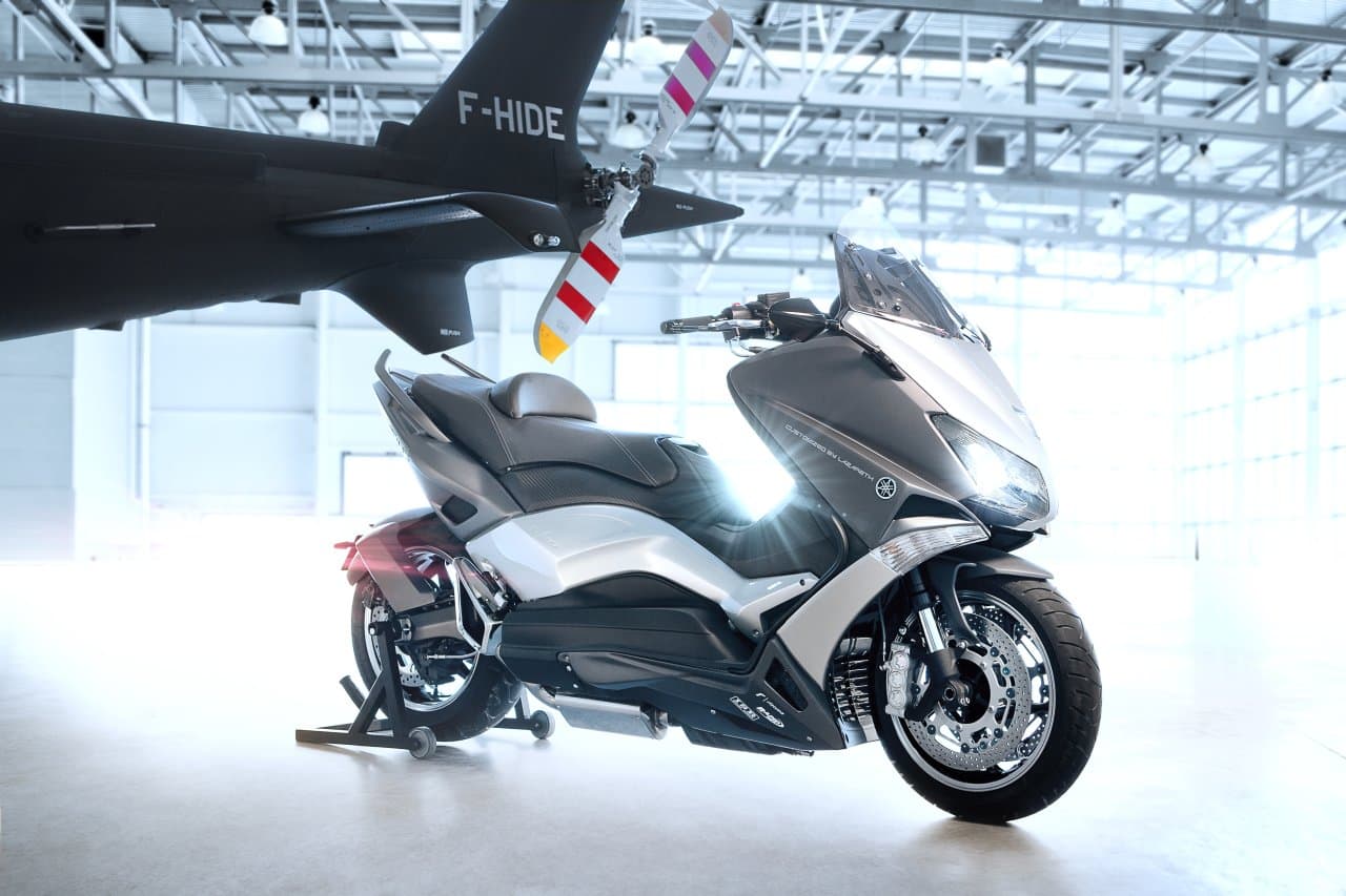Yamaha TMAX Hyper Modified (1)