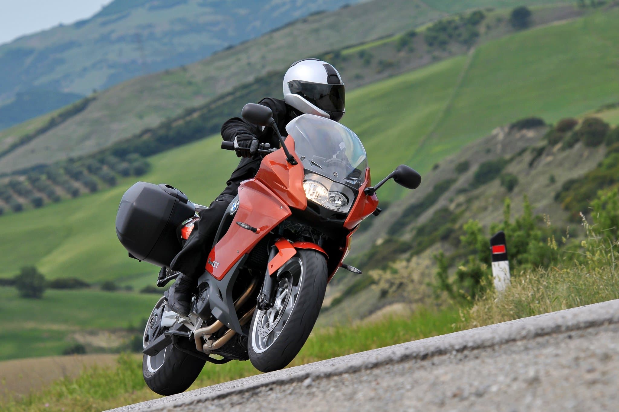bmw-f-800-gt-2013-1