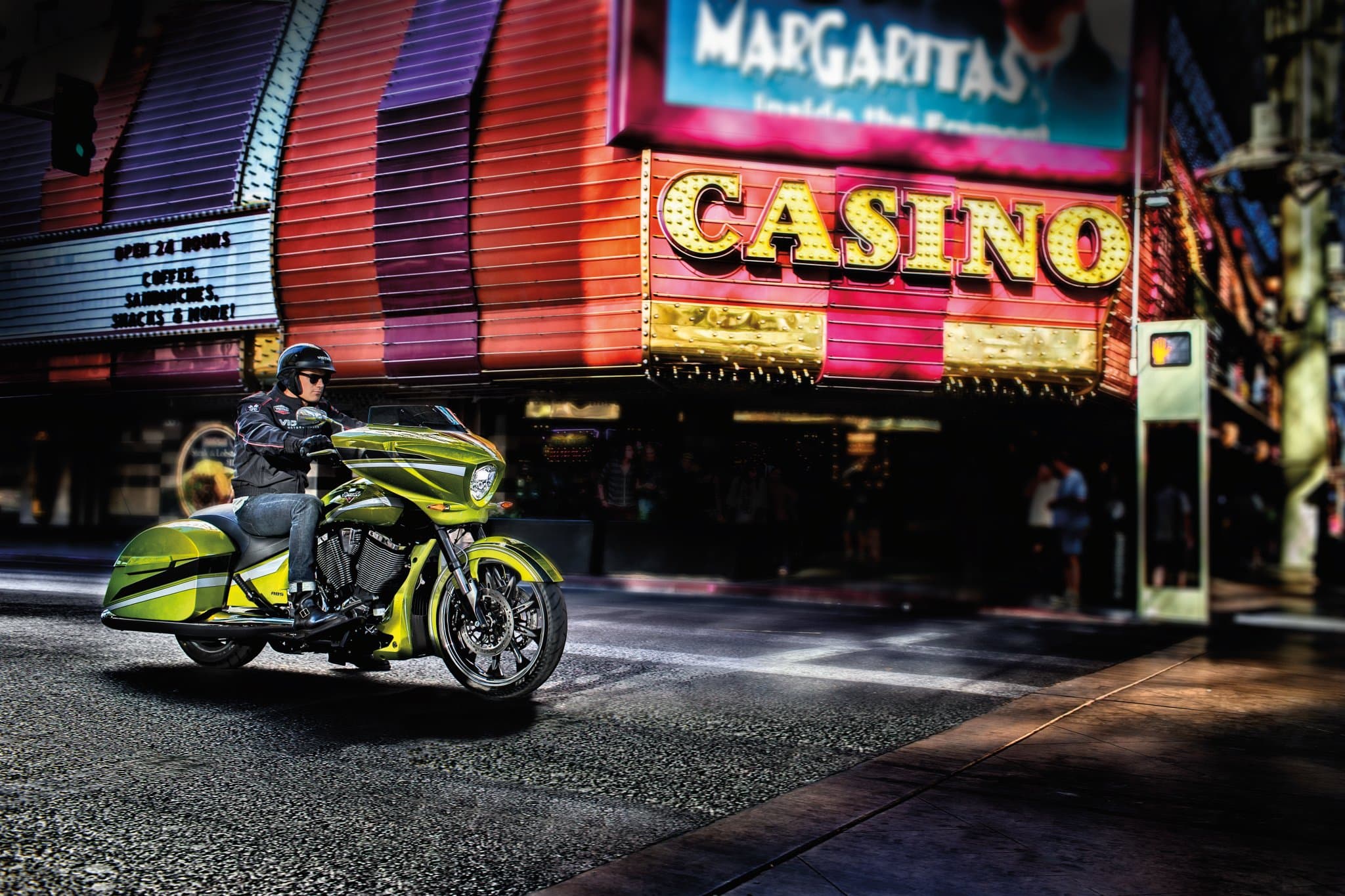 Victory Magnum  Bagger 2014-2015 (1)
