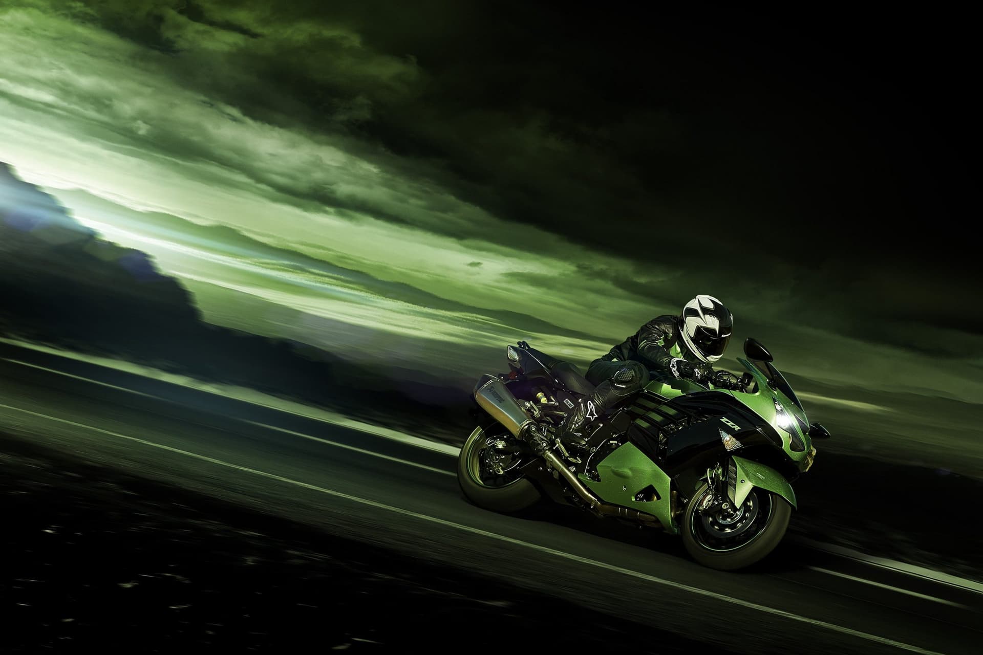 Kawasaki ZZR1400  2016 (7)