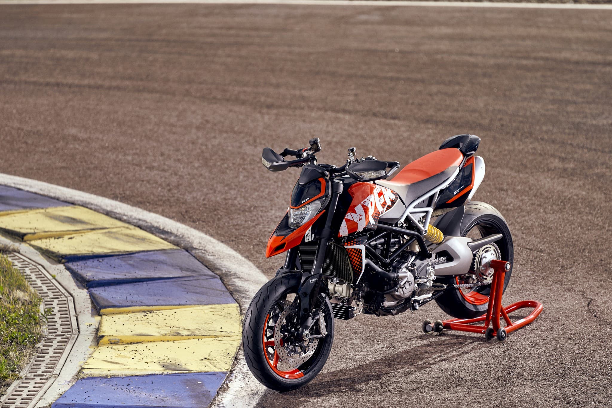 Ducati Hypermotard 950 RVE 2020 (17)