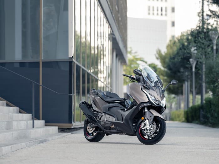 2023_kymco_ak550_premium_03