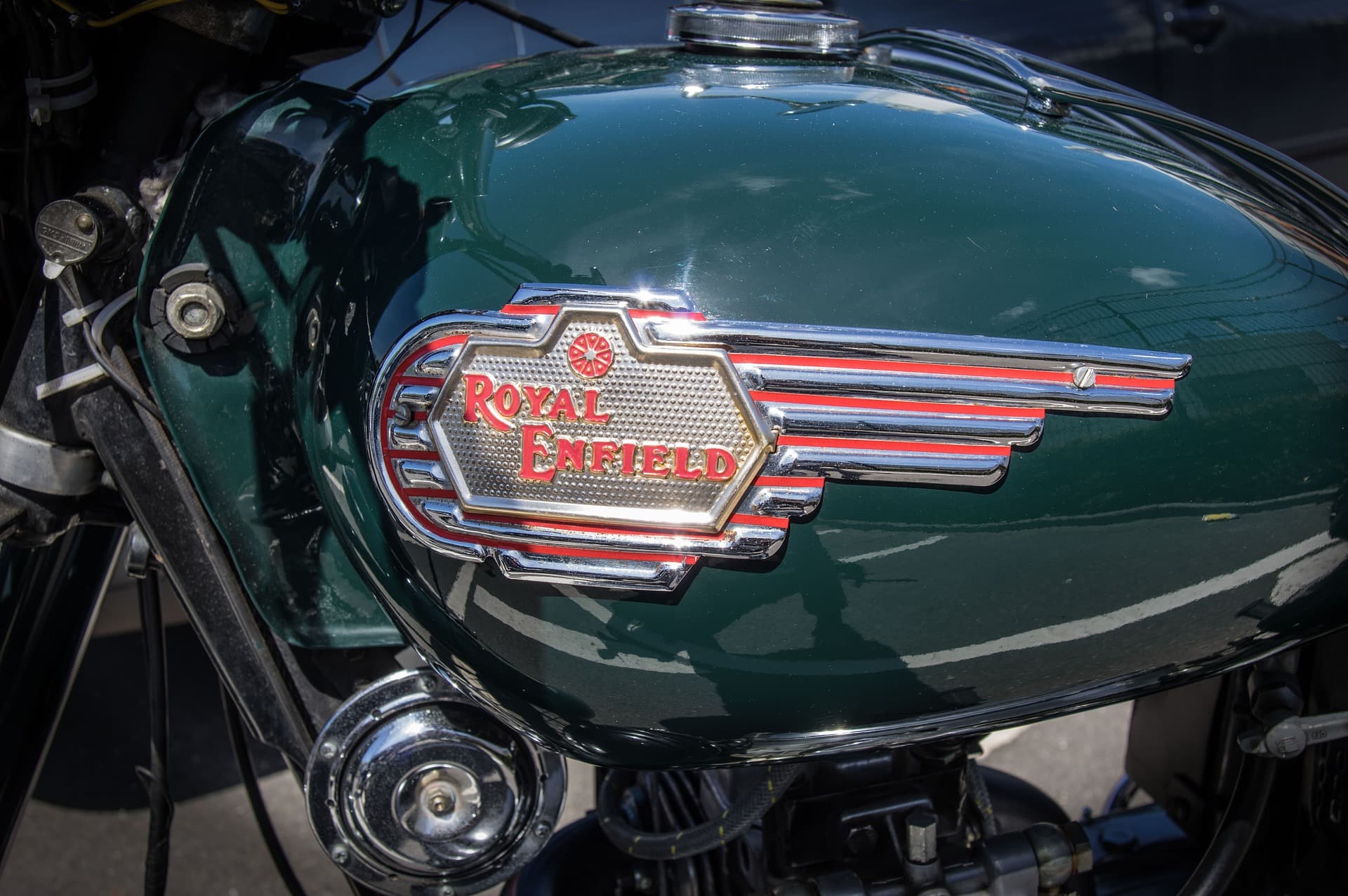 motorcycle-tank-g315b5fe93_1920