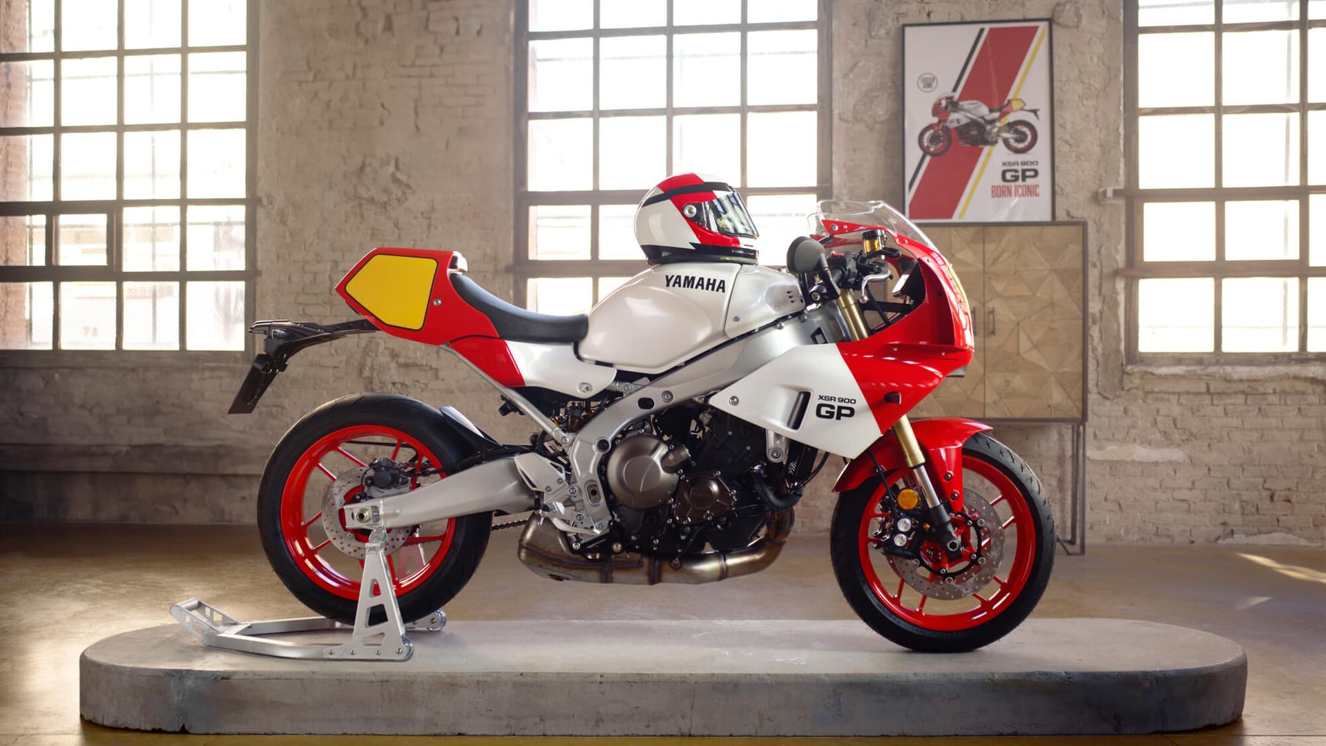 2024 Yamaha XSR900 GP 6