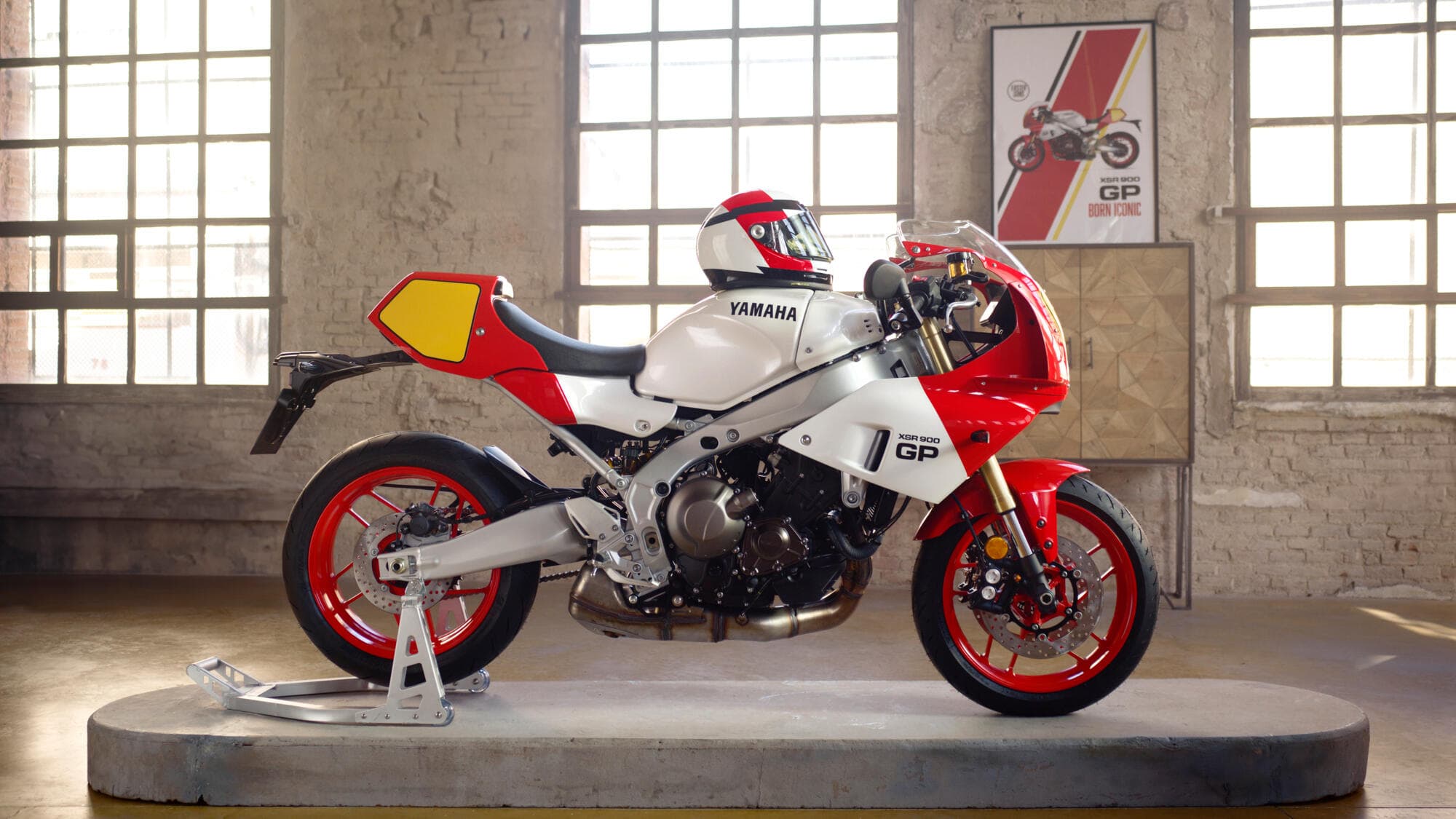 2024 Yamaha XSR900 GP 6
