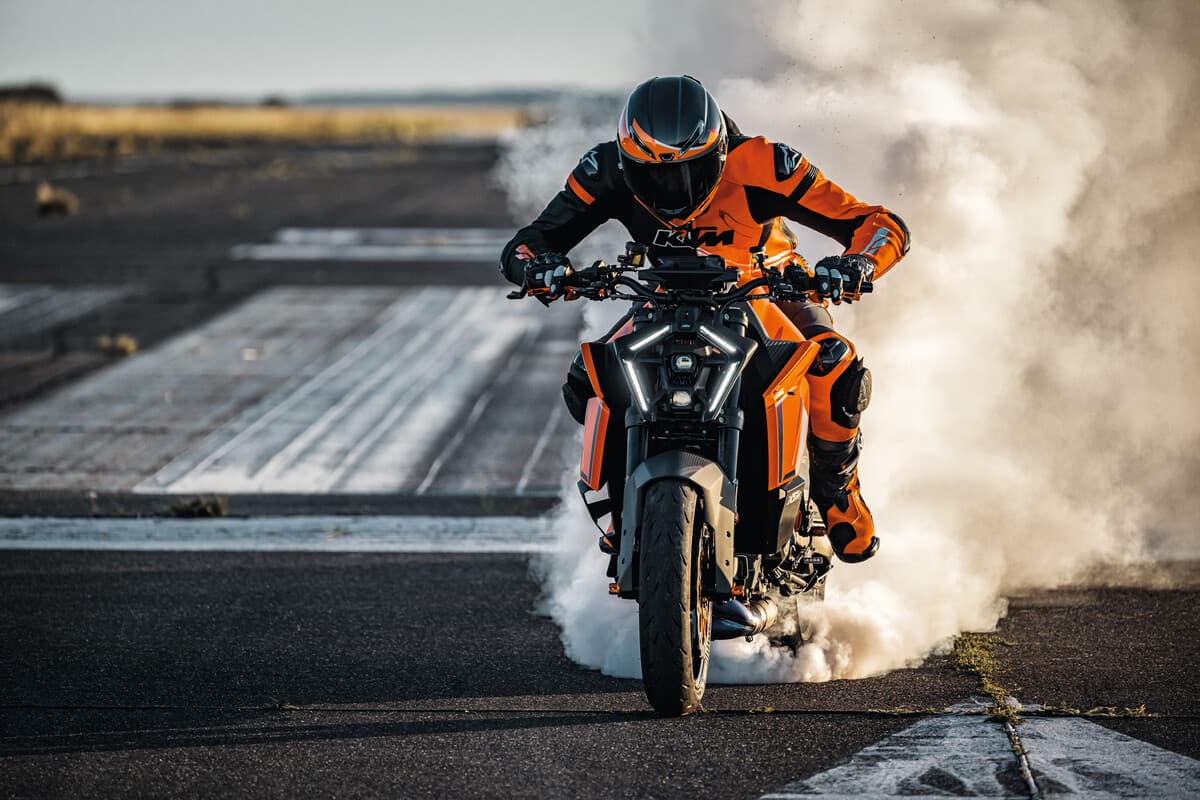 MY24 KTM 1390 SUPER DUKE R_EVO(1)