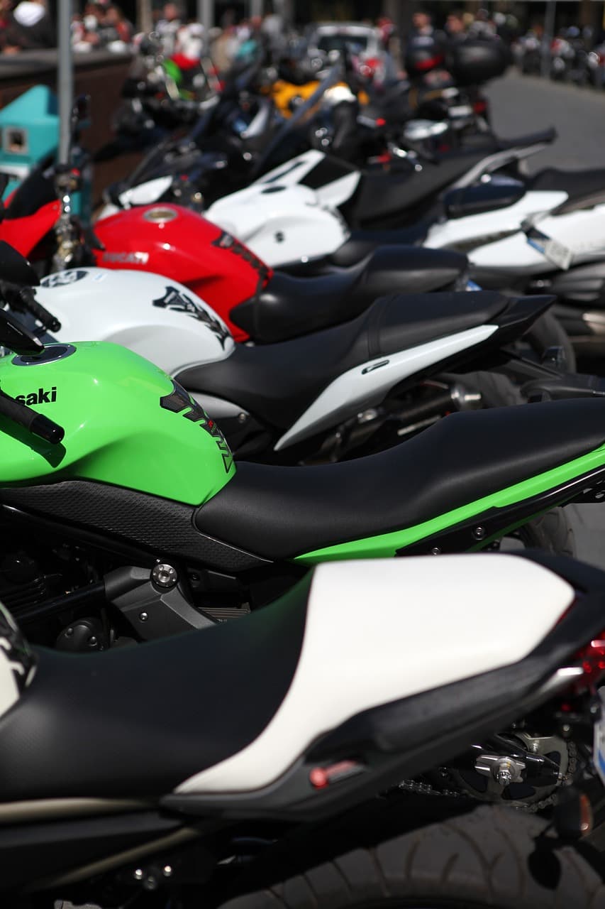 2023 – Ein Jahr mit Rekordverkäufen bei Motorrädern und rückläufigem Interesse an Elektromotorrädern