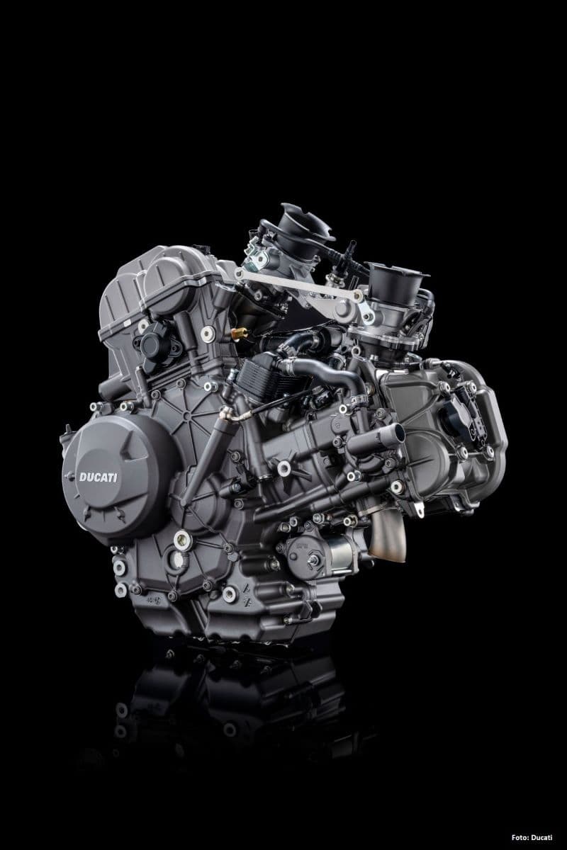 01_NEW_ENGINE_V2_UC716648_High