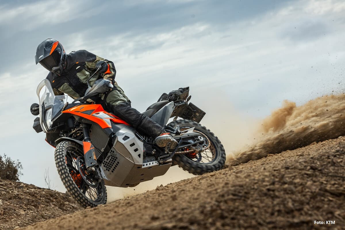 2025 KTM 790 ADVENTURE