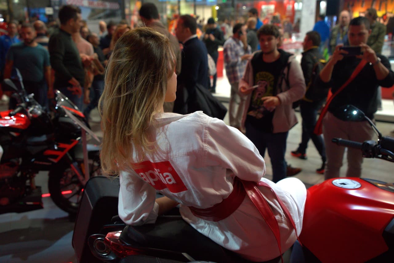 eicma-4654594_1280