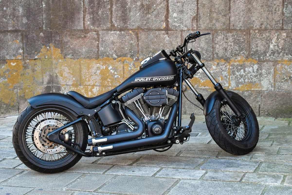 motorbike-3781800_1280