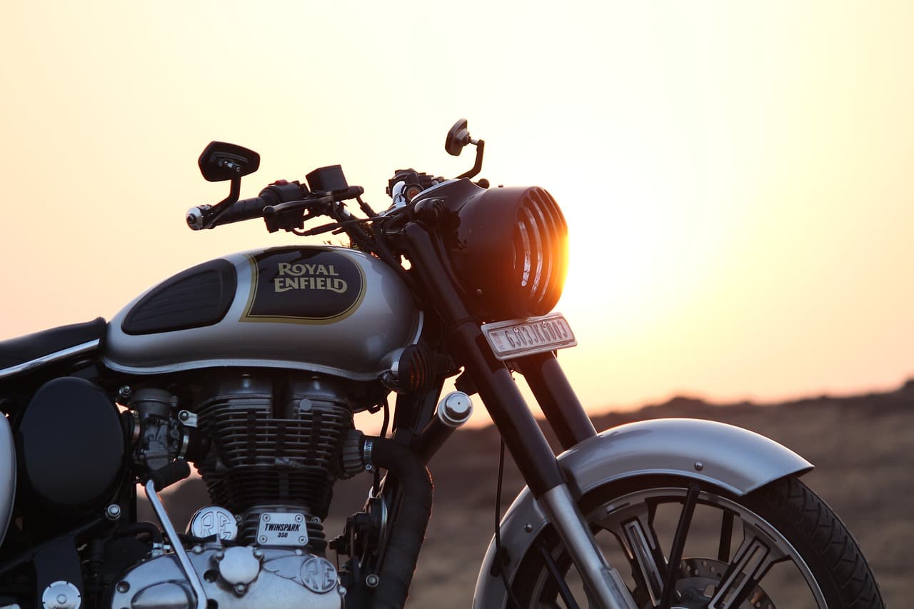 royal-enfield-2972008_1280