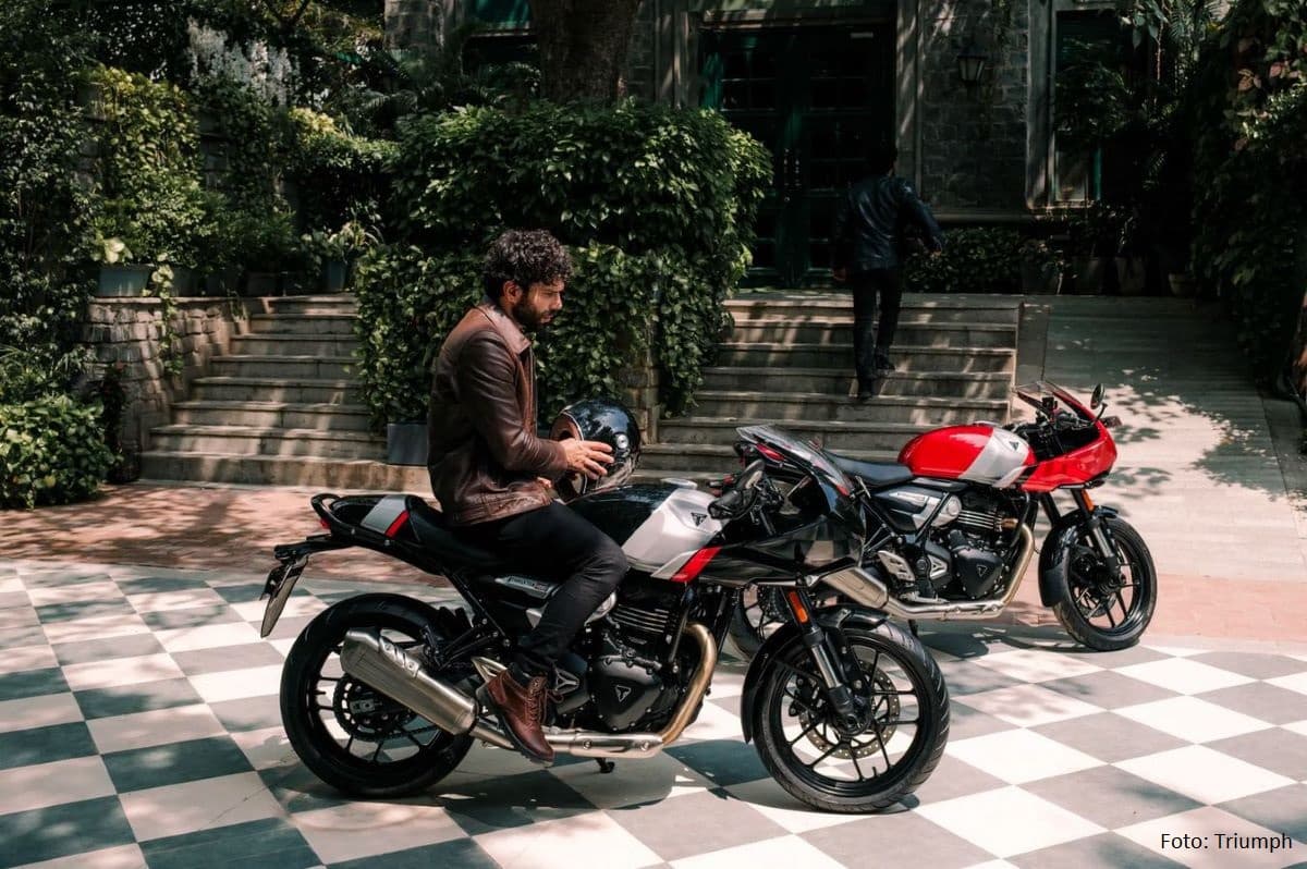 Triumph Thruxton 400 2