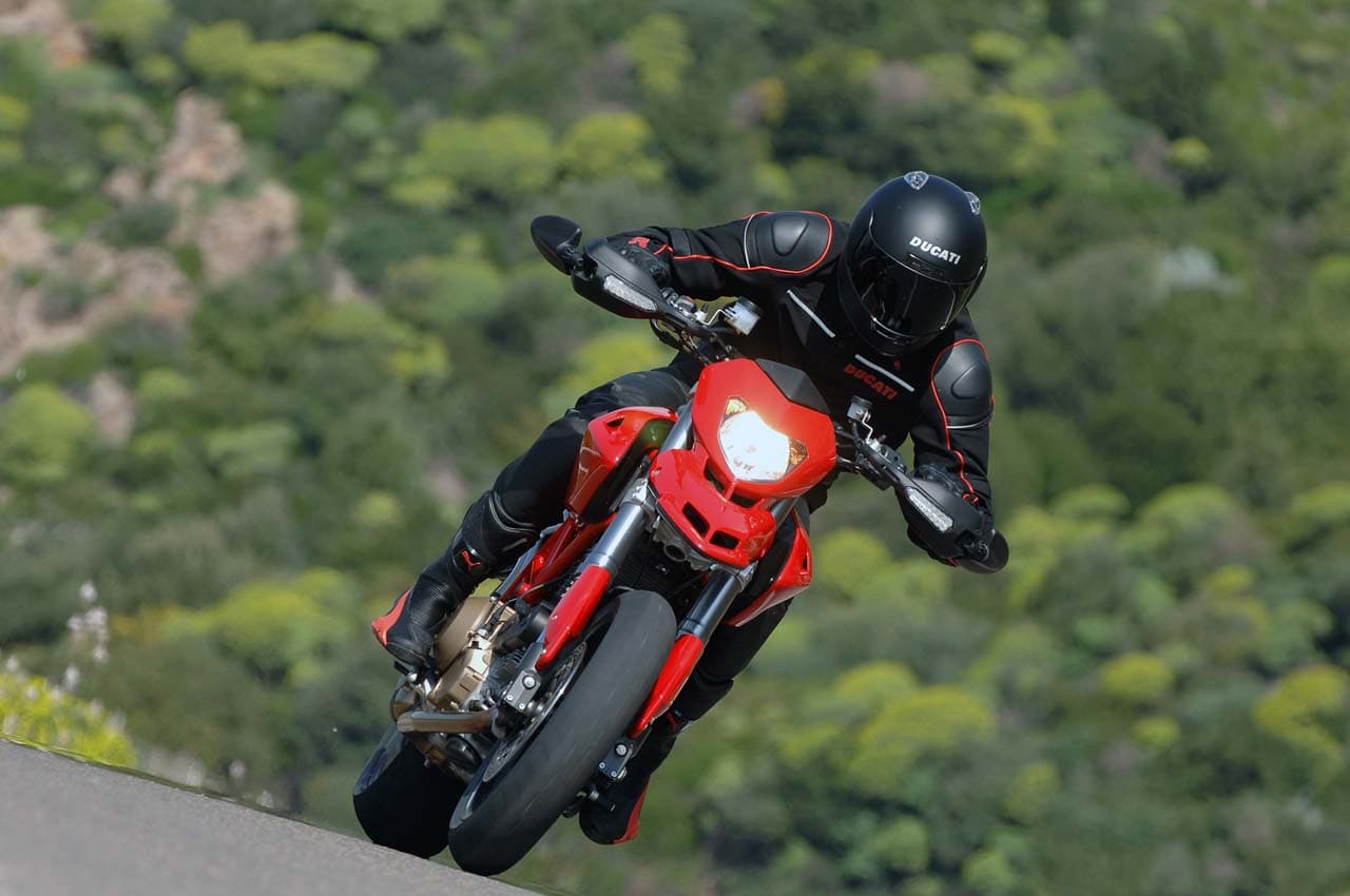 Ducati News 2010: Hypermotard 796