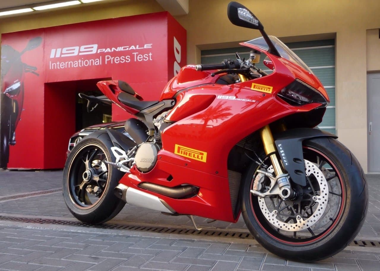 Ducati 1199 Panigale – Ab Werk mit neuen Pirelli Diablo Supercorsa SP