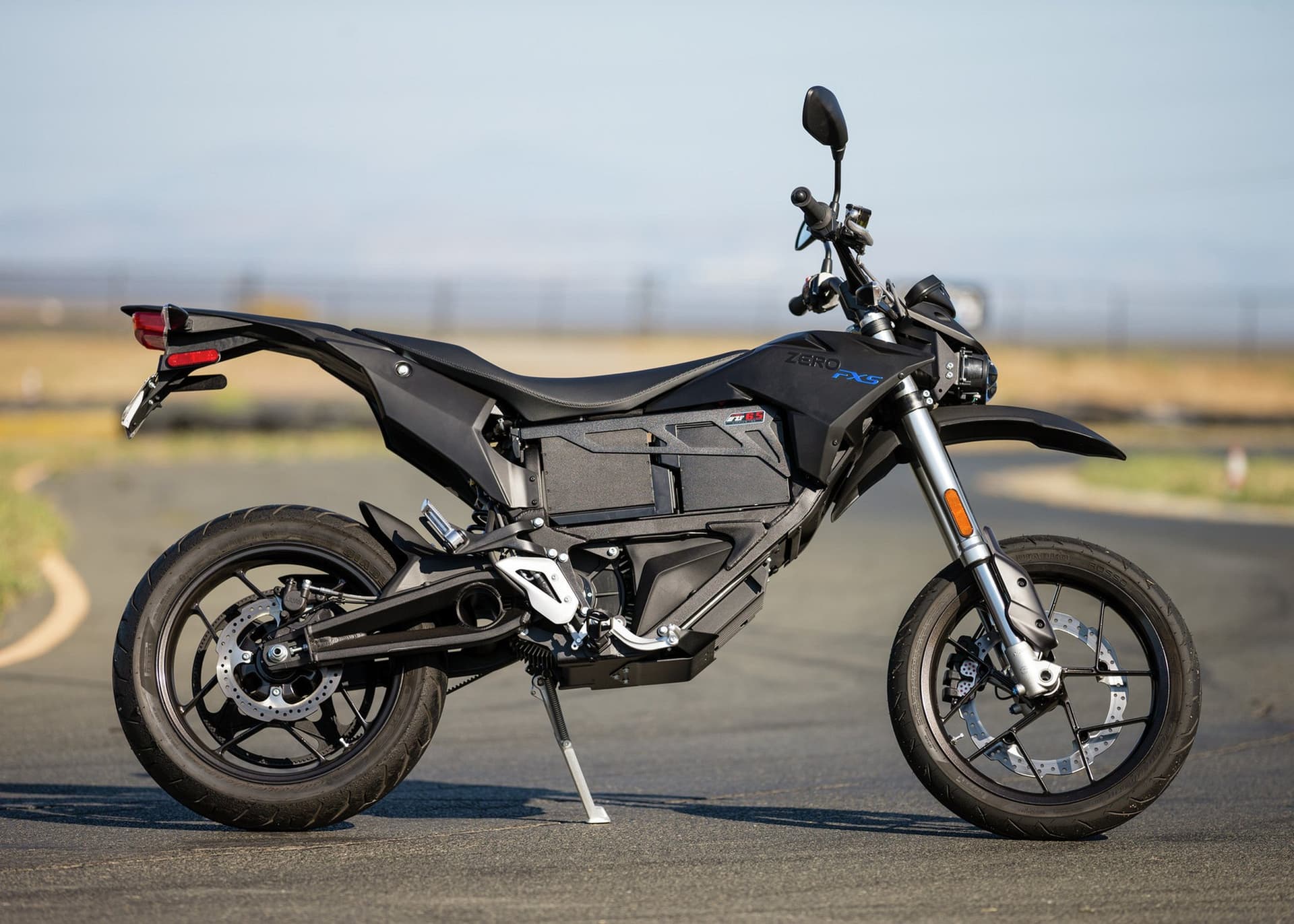 Zero bringt neue Enduro und Supermoto