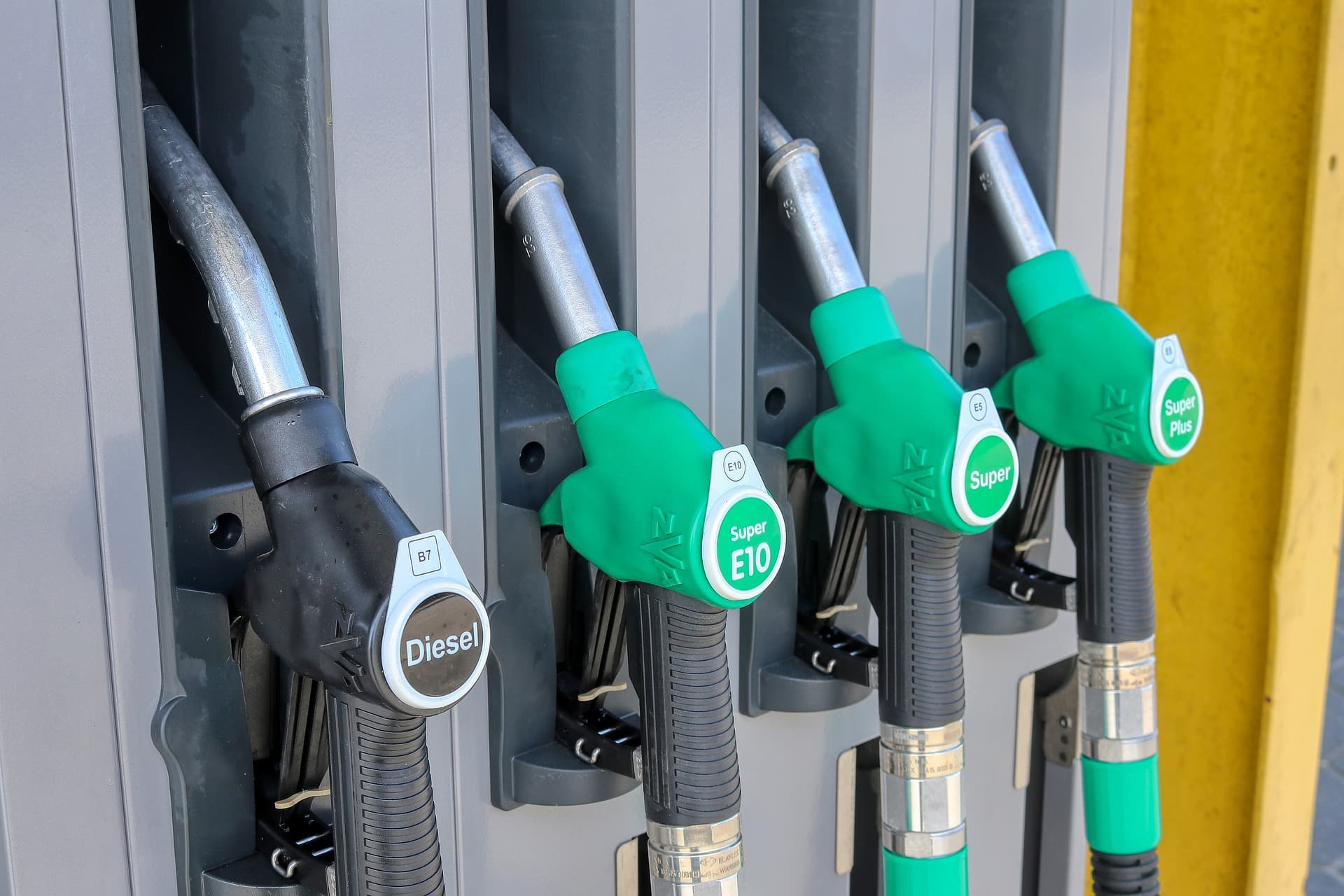 Spricht sich Deutschland gegen das Benzinverbot ab 2035 aus?