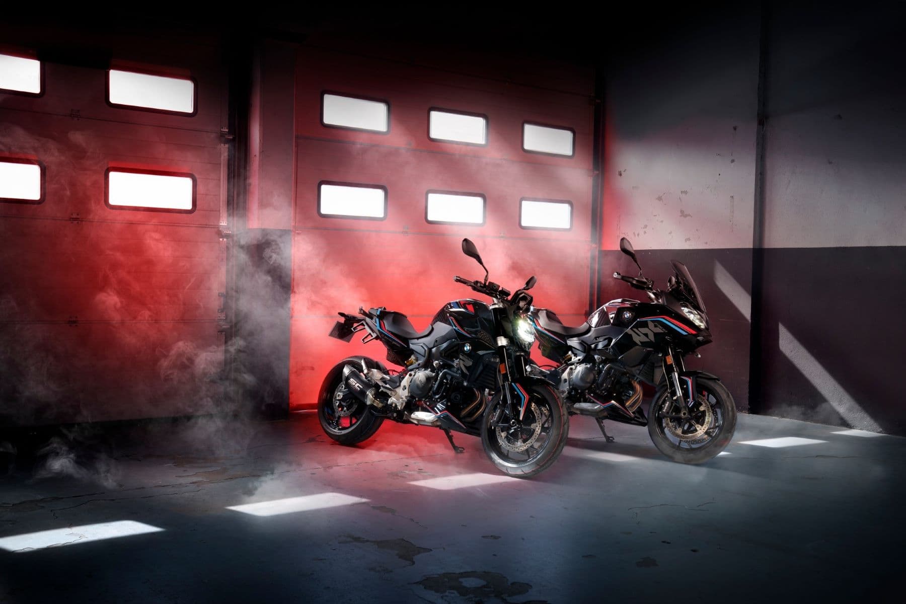 P90549607_lowRes_bmw-f-900-r-sport-ed