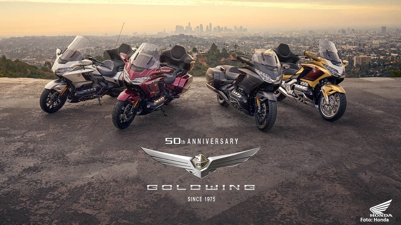527604_25YM_Honda_GL1800_Gold_Wing_and_Gold_Wing_Tour_models_celebrate_half_a