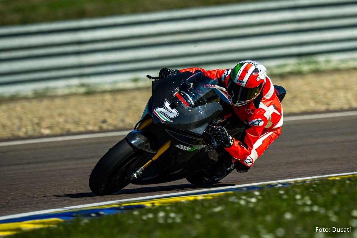 DUCATI_MOTOE_V21L_BATTAINI_ACTION_2025_MODENA _1__UC776430_High