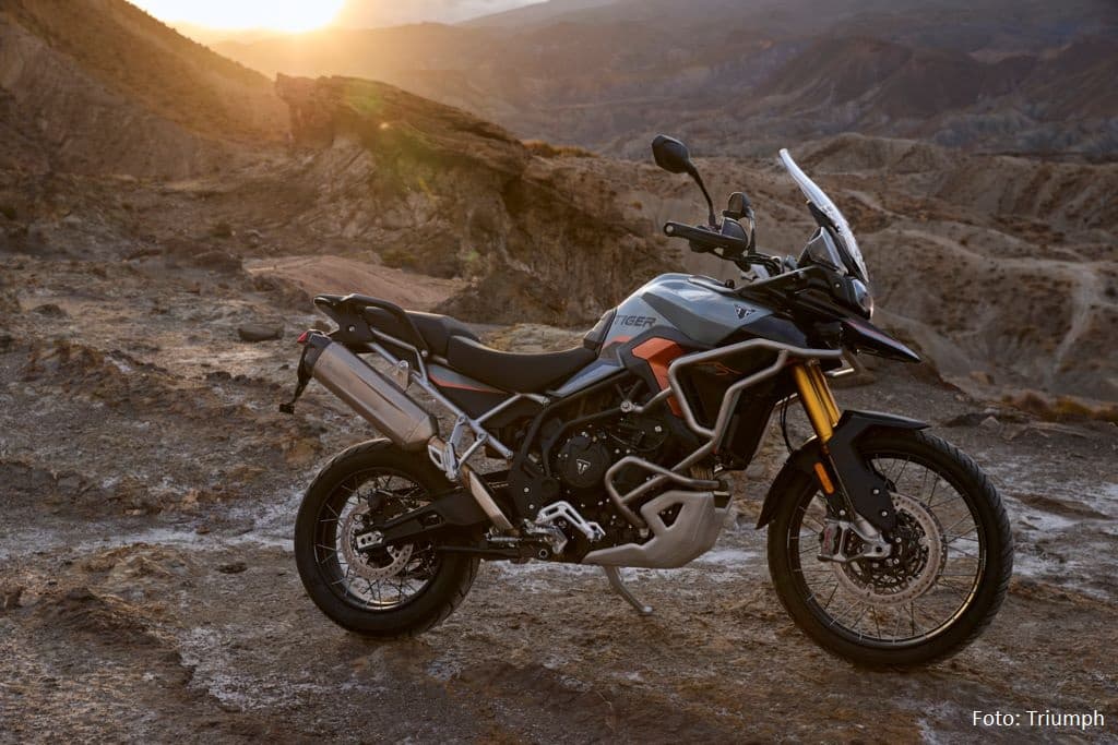 Tiger_900_Desert_Edition_MY26_CW4I0641_GE