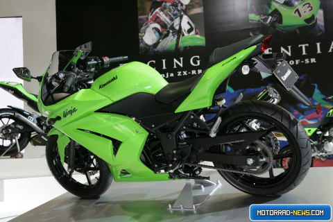 kawasaki-ninja250r-4.jpg