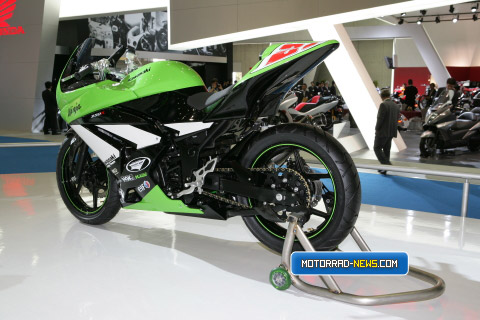 kawasaki-ninja250rr-2.jpg