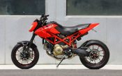 Ducati Hypermotard Tosa 1100R (1)