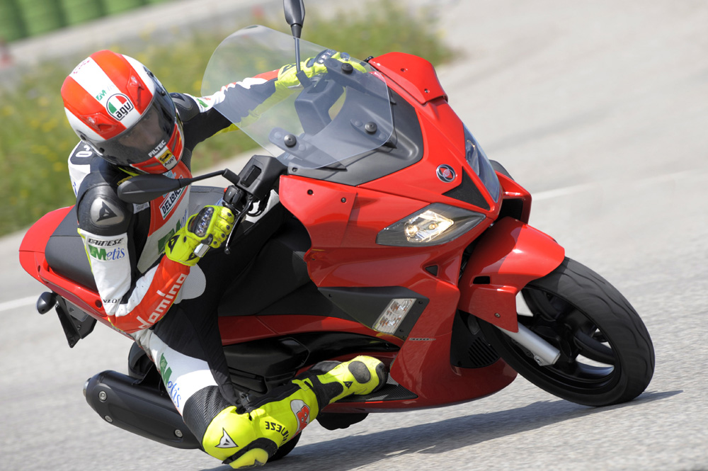 Neuvorstellung: Gilera Nexus 300 1 gilera-nexus-300-16