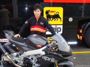aprilia-rsv4-nakano-2-web