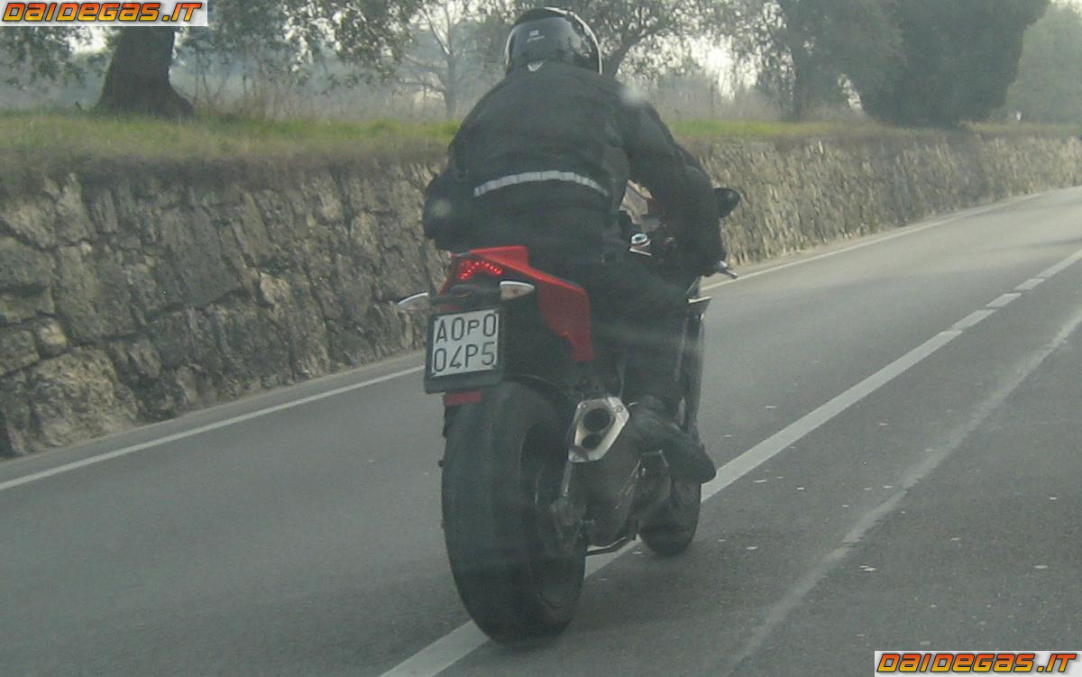 Aprila RSV4 Schnappschuss 1 aprilia_rsv4_factory_2009_daidegas1
