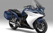 honda_vfr1200t_2010_03