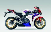 honda-cbr1000rr-fireblade-8-2010