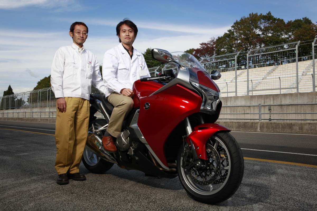 Honda VFR1200F kostet 14.900 Euro 1 honda_vfr1200f_tokyo_04