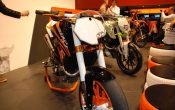 ktm_690_duke_r-2010-10