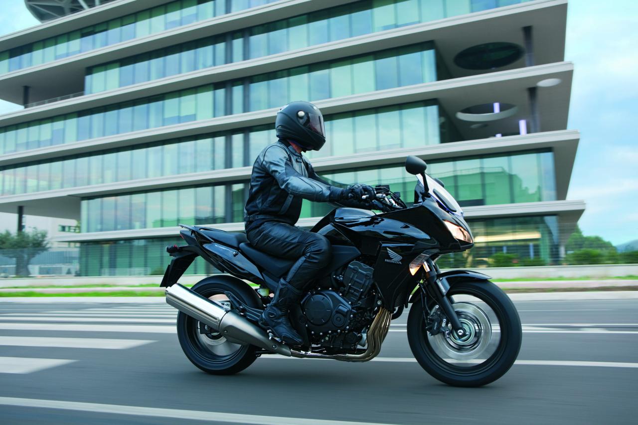Honda News 2010: CBF1000F Preiskalkulation abgeschlossen 1 Honda-CBF1000F-2010-2